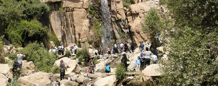 دهکده توریستی گنج‌نامه