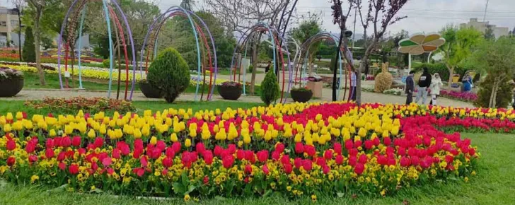 باغ گل های مشهد از جاهای دیدنی مشهد