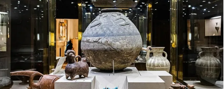 موزه آبگینه و سفالینه ایران