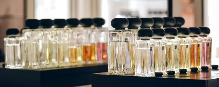 عطر از بهترین سوغات مشهد