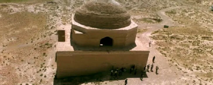 آرامگاه ارسلان جاذب