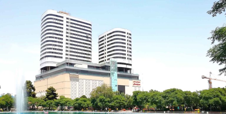 بهترین مراکز خرید مشهد | راهنمای کامل برای خرید و تفریح