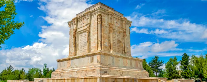 آرامگاه فردوسی | شکوه تاریخ و هویت ایرانی