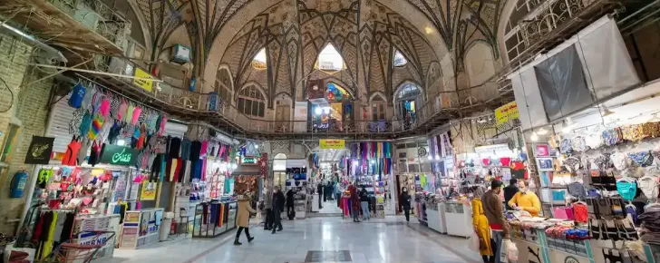 بازار بزرگ تهران یکی از مهمترین و قدیمیترین قطبهای خرید کشور