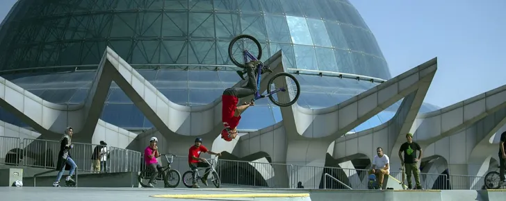 پارک آب و آتش و پل طبیعت