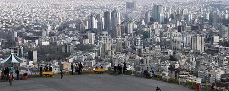 بام تهران از بهترین مکان ها برای شب گردی در تهران