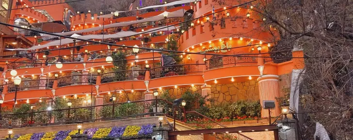 دربند از بهترین مکان ها برای شب گردی در تهران