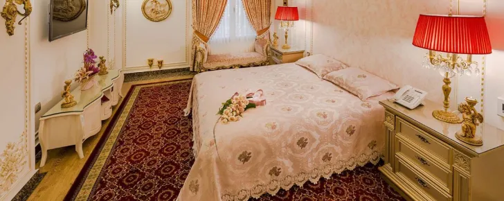 هتل قصر طلایی مشهد